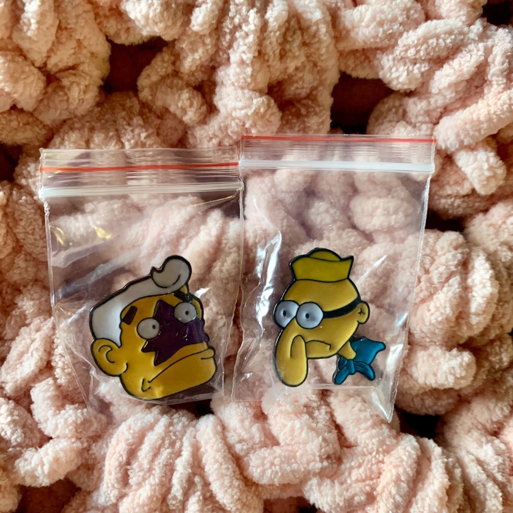 FINAL SALE🌷Mermaid Man & Barnacle Boy Pin Set